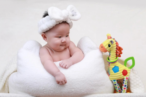 招远宝宝几个月翻身 招远宝宝几个月翻身